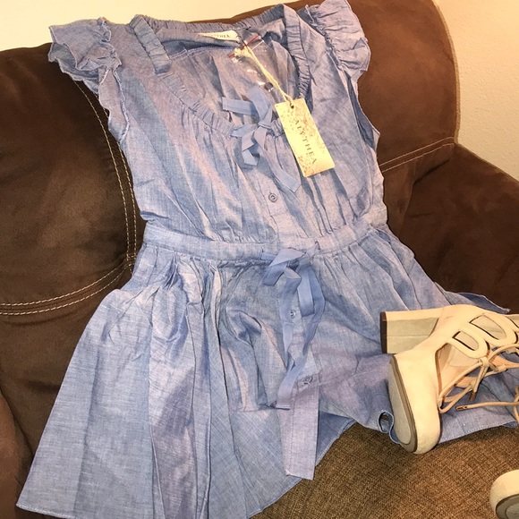 ALYTHEA NICE AND UNIQUE TOP!! - Picture 1 of 7